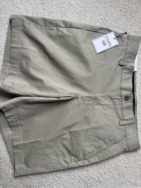Chaps Men's Light Khaki Flat-Front Shorts